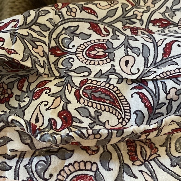 Studio D Floral Quilted Euro Sham, 26” x 26”, 100% Cotton NEW - Picture 6 of 8